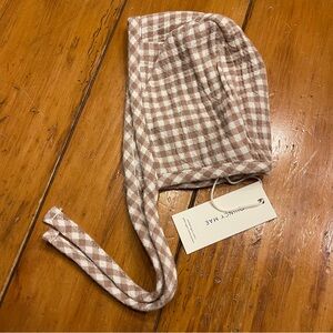 Quincy Mae cocoa gingham woven bonnet. Size 3-6M NWT